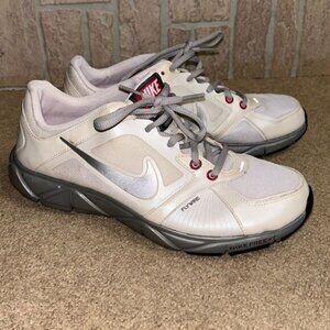 NIKE White Quick Fit Fly Wire Sneakers - Size 9